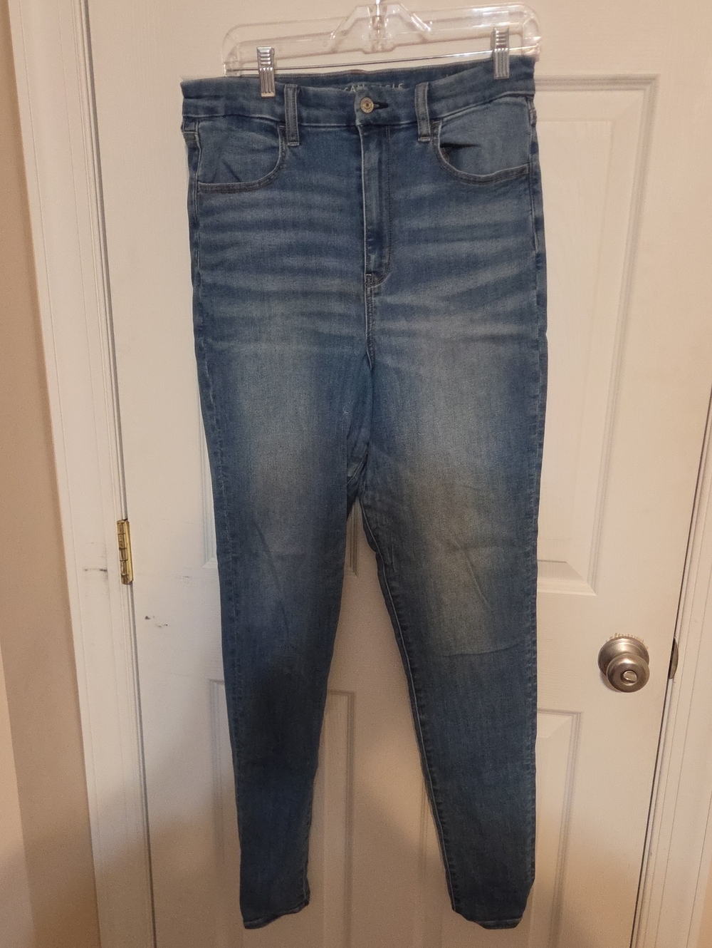 American Eagle Outfitters High-Rise Slim Jeans - Medium Blue Wash